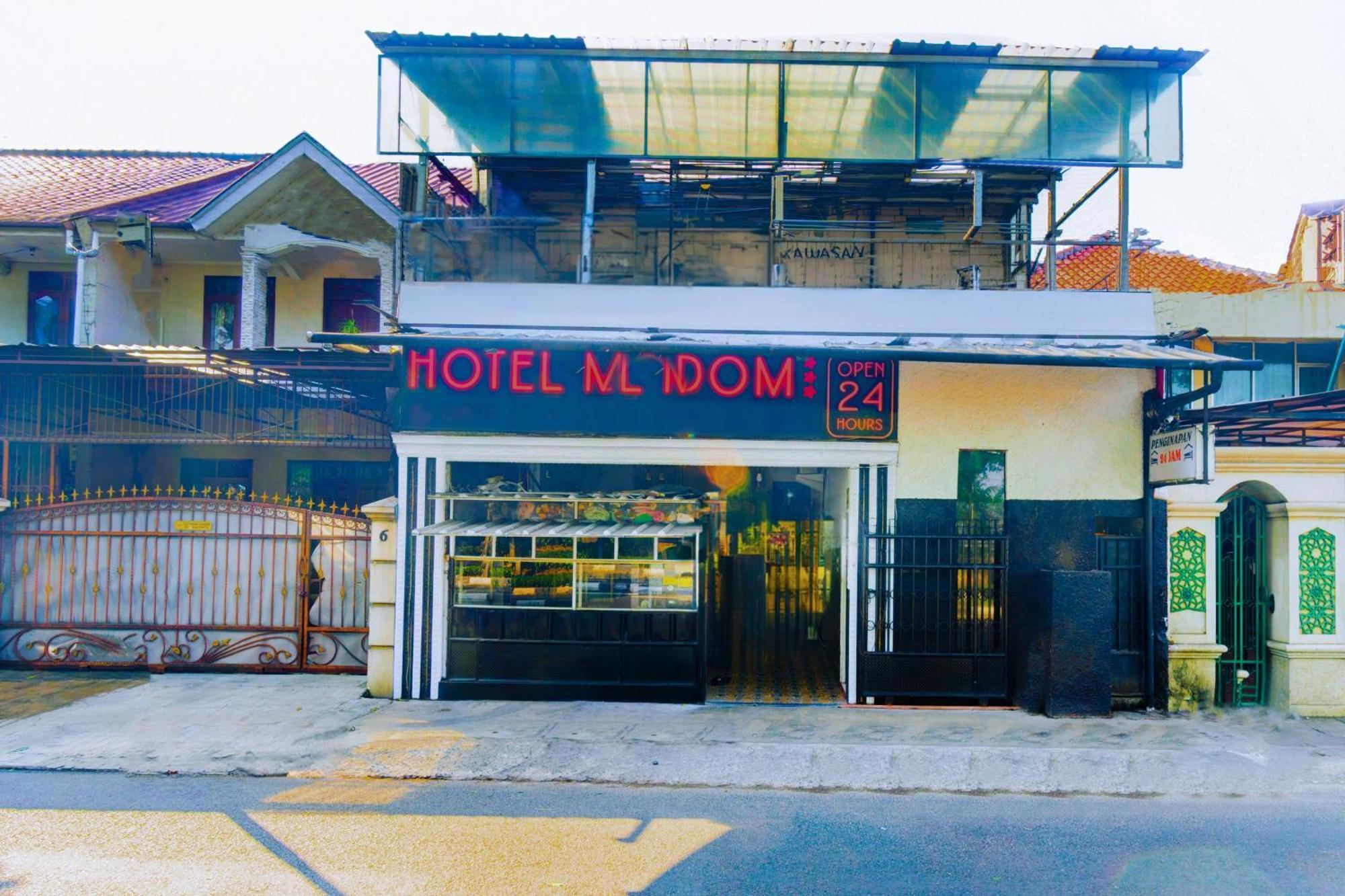 Oyo 93132 Modom Homestay Near Rs Islam Jakarta Pondok Kopi 외부 사진