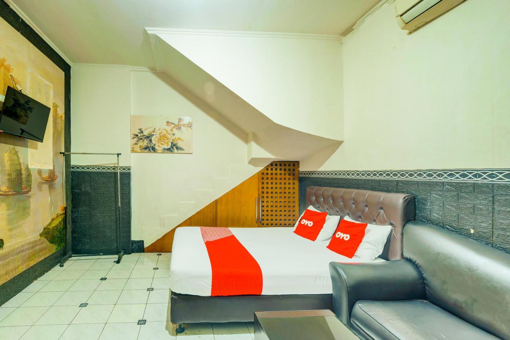 Oyo 93132 Modom Homestay Near Rs Islam Jakarta Pondok Kopi 외부 사진