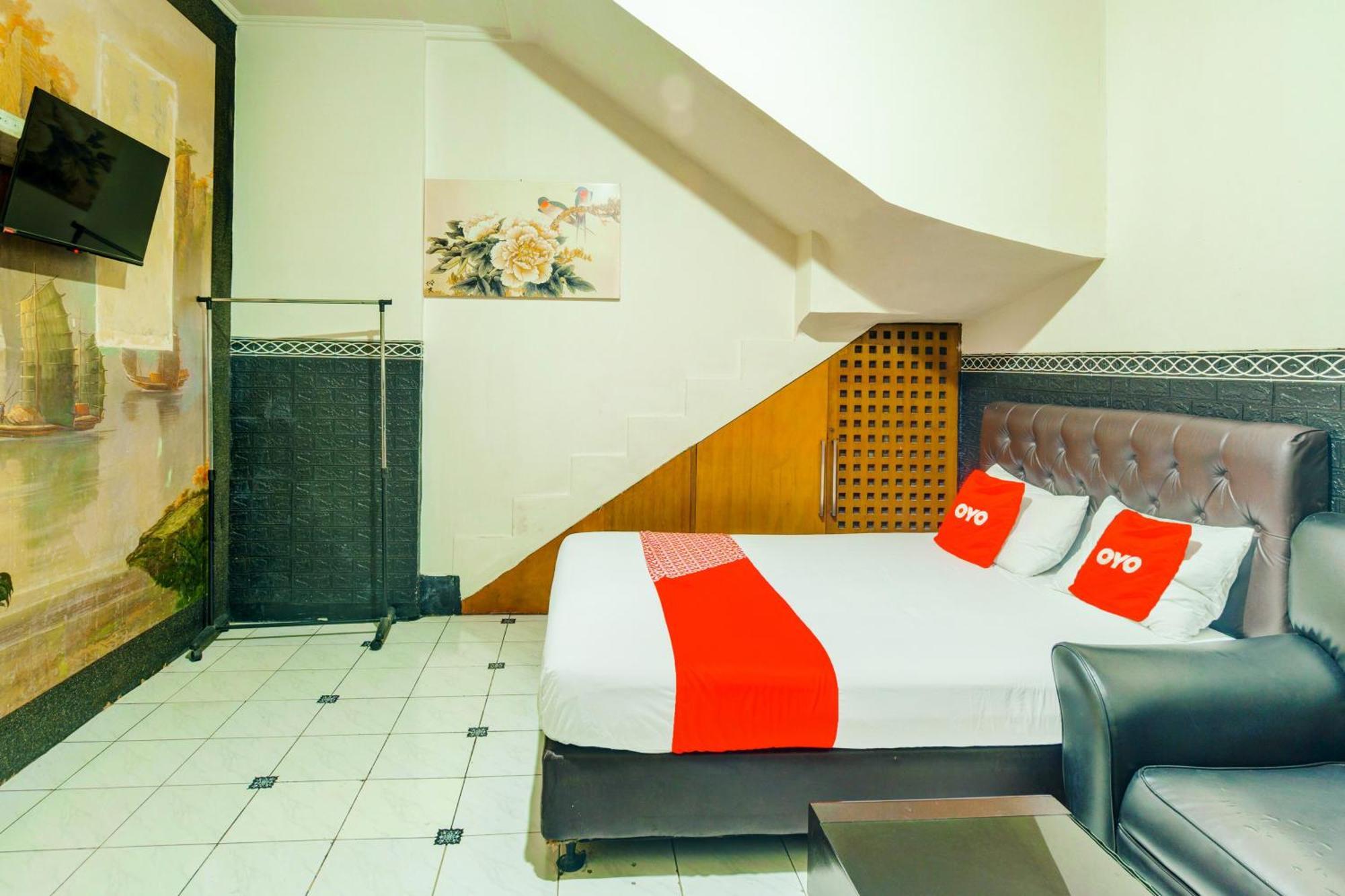 Oyo 93132 Modom Homestay Near Rs Islam Jakarta Pondok Kopi 외부 사진