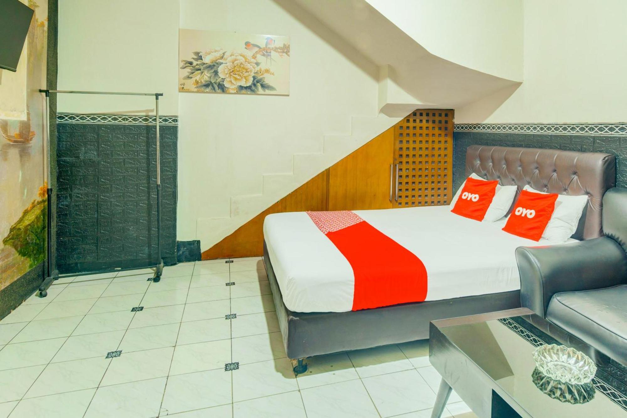 Oyo 93132 Modom Homestay Near Rs Islam Jakarta Pondok Kopi 외부 사진